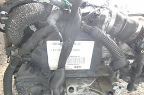 PEUGEOT 3008 1.6 E-HDi двигатель комплектный