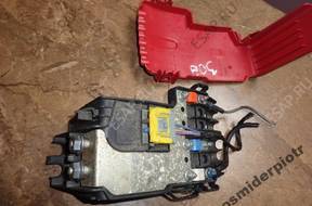 Peugeot 308 klema plusowa bezpiecznik 9663704680