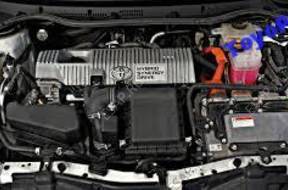 PRIUS+ HYBRID двигатель комплектный