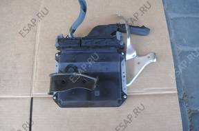 RAV4 2,2 D-CAT 13-16 БЛОК УПРАВЛЕНИЯ ДВИГАТЕЛЕМ 89661-42J50