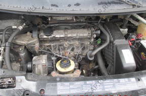 RENAULT LAGUNA 1  двигатель 1.8 8V PENY WTRYSK
