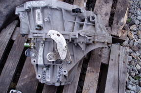 RENAULT SCENIC 1,5 DCI 106PS КОРОБКА ПЕРЕДАЧ