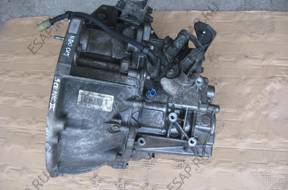 RENAULT SCENIC II 2.0 16V КОРОБКА ПЕРЕДАЧW NDO015