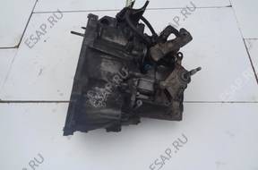 RENAULT SCENIC II КОРОБКА ПЕРЕДАЧW 8200370824