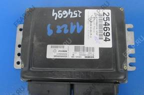 Renault Thalia  БЛОК УПРАВЛЕНИЯ ДВИГАТЕЛЕМ S11013800 SIEMENS
