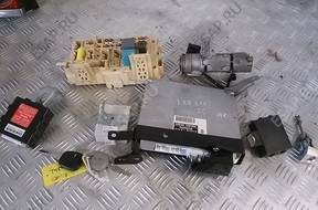 TOYOTA AVENSIS T25 2,0 D4D  БЛОК УПРАВЛЕНИЯ 89661 05A40