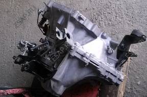 TOYOTA COROLLA VERSO 04- 2,2 D4D КОРОБКА ПЕРЕДАЧ