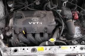 TOYOTA YARIS 1,3 двигатель