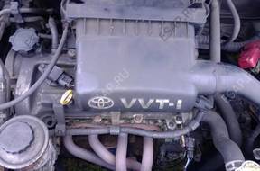 TOYOTA YARIS 1.0 VVTI двигатель  99-05