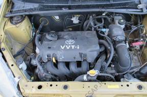 TOYOTA YARIS 1.3 VVT-и 02 двигатель GARANCJA F-VAT