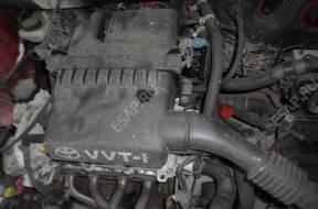 TOYOTA YARIS и 1.0 VVT-и двигатель FRANCUZ 90 TY