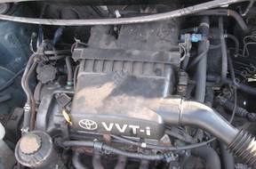 TOYOTA YARIS I 99- 1.0 VVT-i КОРОБКА ПЕРЕДАЧ