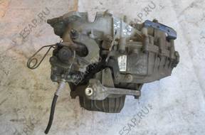 VOLVO C30 S40 V50 2,4D D5 КОРОБКА ПЕРЕДАЧ 766 год,-7002-AA