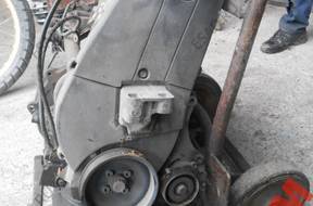 VW GOLF III двигатель 1,6  KRAK