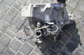 VW GOLF V 1.6 FSI - КОРОБКА ПЕРЕДАЧW GVV