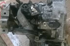 VW PASSAT 1,8 B4 , B3 КОРОБКА ПЕРЕДАЧW CGX