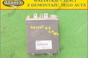 VW PASSAT B3  2.0 1995 год - БЛОК УПРАВЛЕНИЯ 0261200328