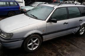 VW PASSAT B4 1,9TDI БЛОК УПРАВЛЕНИЯ  ADAX