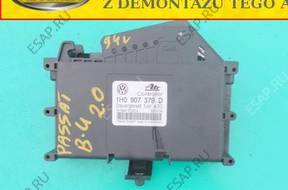 VW PASSAT B4 2.0 8V 1994 год - БЛОК УПРАВЛЕНИЯ 1H0907379D