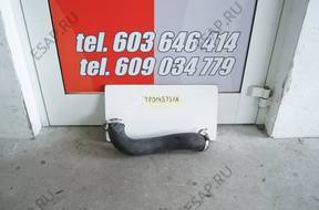 VW TOUAREG ШЛАНГ ПАТРУБОК ИНТЕРКУЛЕРА 7P0145737A