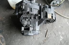 VW TRANSPORTER T4 2.4 КОРОБКА ПЕРЕДАЧW CRN