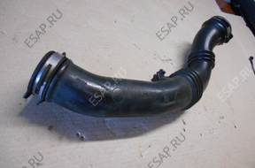 W ПАТРУБОК ИНТЕРКУЛЕРА VOLVO S40 V50 3M51-6C646-UD