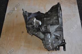 XS4 год,-7F096 КОРОБКА ПЕРЕДАЧ FORD FOCUS 1.8 TDDI Wwa