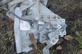 YARIS II 2 КОРОБКА ПЕРЕДАЧW 1.3   L9MH-D4