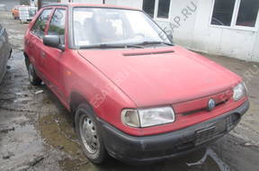 зеркало боковое Skoda Felicja 1995 год 1.3B    itp